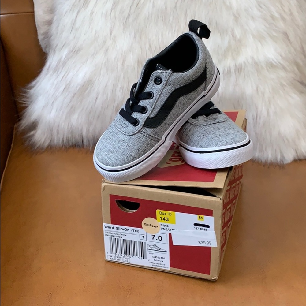 Brand new in box Vans toddler ward slip ons!